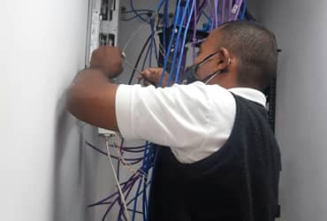 Instalacion y mantenimiento de centrales telefónicas en Caracas